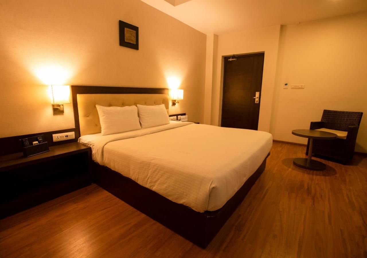 Grand Arcadia Hotel Tiruchirappalli Buitenkant foto