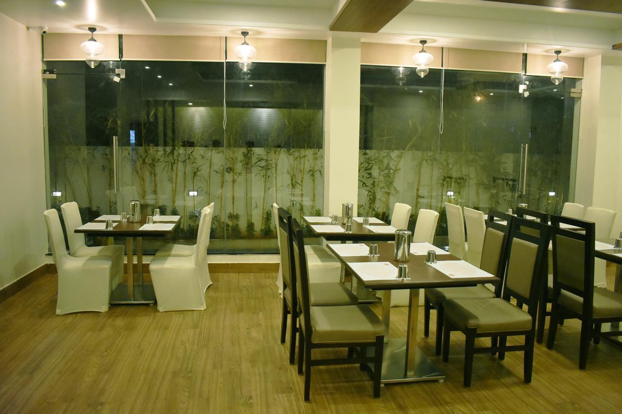 Grand Arcadia Hotel Tiruchirappalli Buitenkant foto
