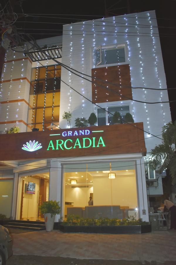 Grand Arcadia Hotel Tiruchirappalli Buitenkant foto