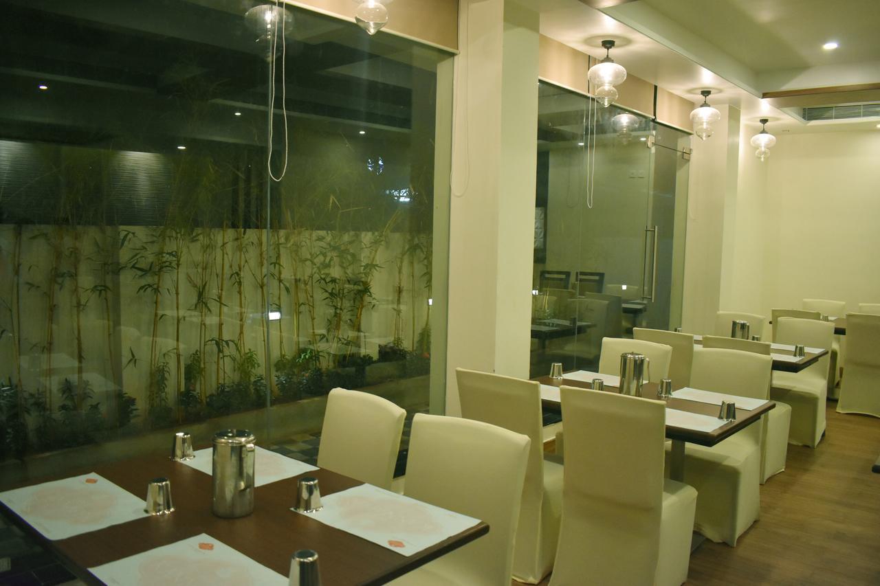 Grand Arcadia Hotel Tiruchirappalli Buitenkant foto