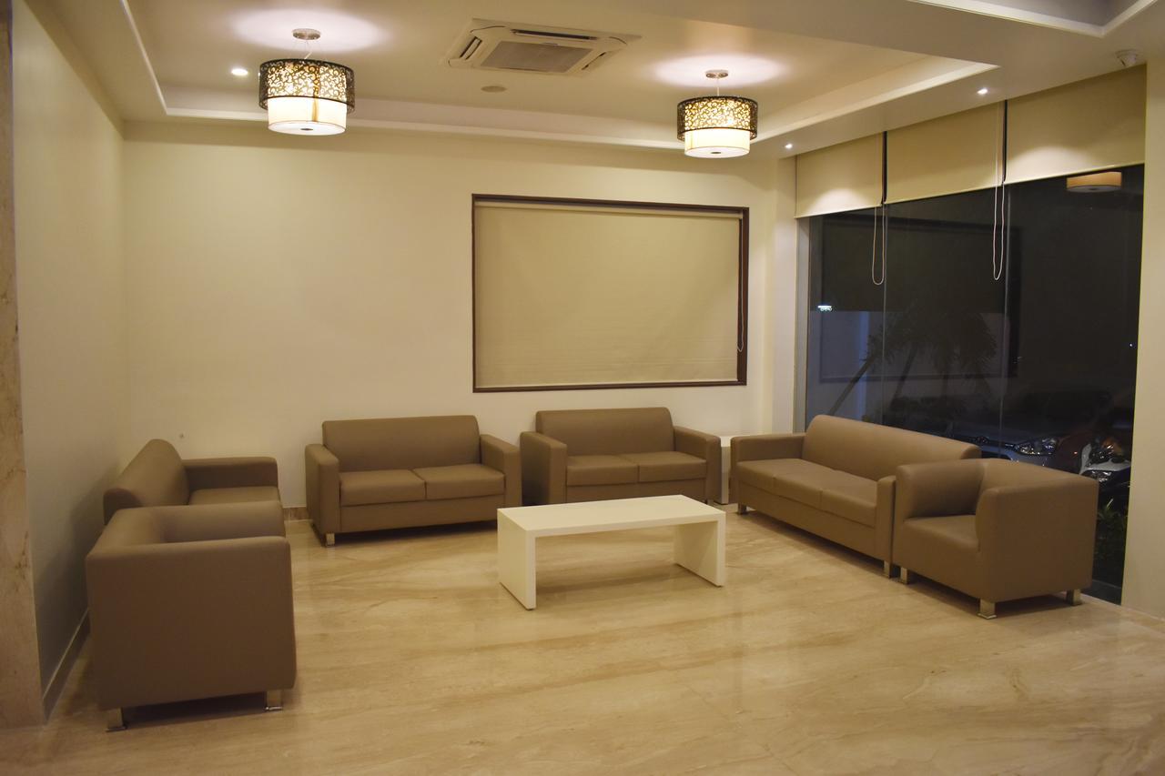 Grand Arcadia Hotel Tiruchirappalli Buitenkant foto